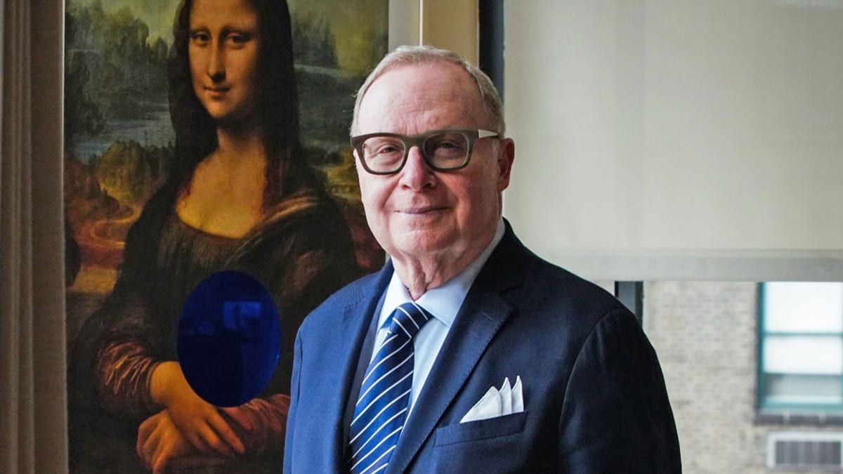 Photograph of Thomas H. Lee at his Lee Equity Partners office in New York